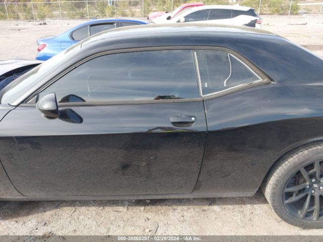 2C3CDZBT7FH737301 Dodge Challenger R/t Plus