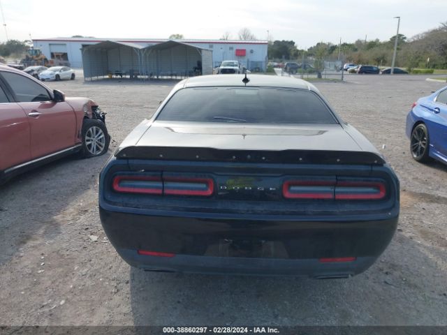 2C3CDZBT7FH737301 Dodge Challenger R/t Plus