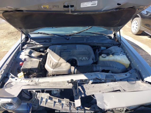2C3CDZAG7JH287002 Dodge Challenger Sxt