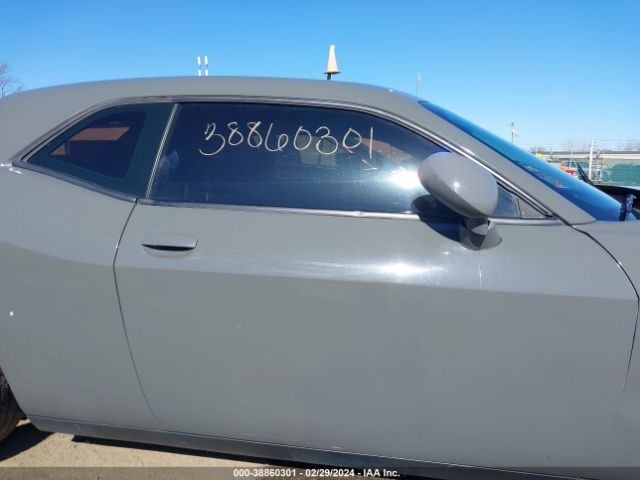 2C3CDZAG7JH287002 Dodge Challenger Sxt