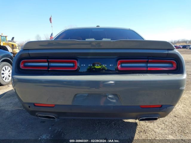 2C3CDZAG7JH287002 Dodge Challenger Sxt