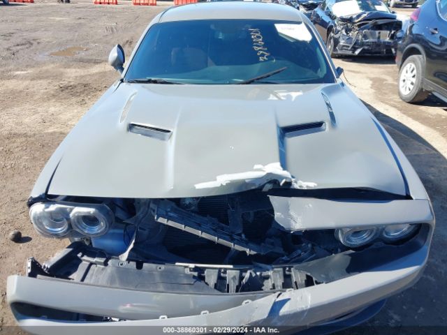 2C3CDZAG7JH287002 Dodge Challenger Sxt
