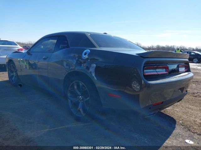 2C3CDZAG7JH287002 Dodge Challenger Sxt