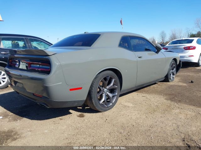 2C3CDZAG7JH287002 Dodge Challenger Sxt