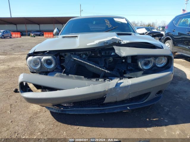 2C3CDZAG7JH287002 Dodge Challenger Sxt