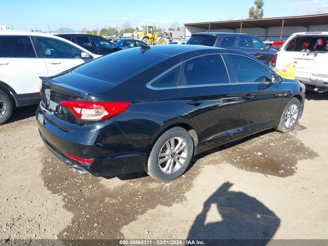 Hyundai SONATA SE 2017 5NPE24AF6HH437817 Image 4