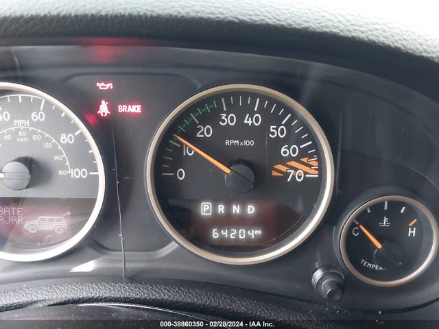 Jeep Wrangler Unlimited 75th Anniversary 2016 1C4HJWEG8GL220276 Image 15