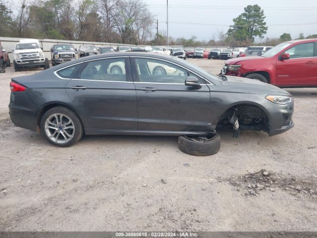 3FA6P0CDXKR250598 Ford FUSION SEL