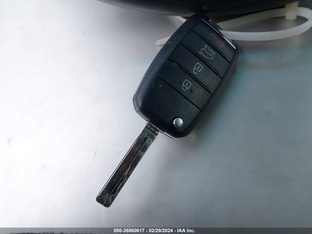 KIA SOUL + 2018 KNDJP3A53J7527020 Image 11