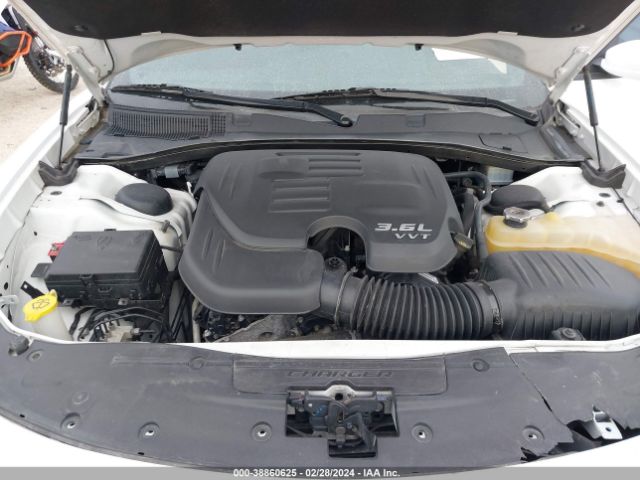 2C3CDXBG0KH658182 Dodge Charger Sxt Rwd