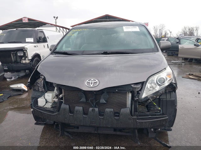 Toyota Sienna Le 8 Passenger 2017 5TDKZ3DC3HS776264 Image 13