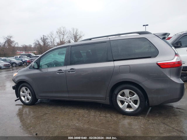 Toyota Sienna Le 8 Passenger 2017 5TDKZ3DC3HS776264 Image 15