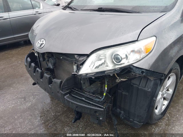 Toyota Sienna Le 8 Passenger 2017 5TDKZ3DC3HS776264 Image 6