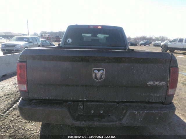 RAM 1500 Express Quad Cab 4x4 6'4 Box 2018 1C6RR7FGXJS326914 Image 16