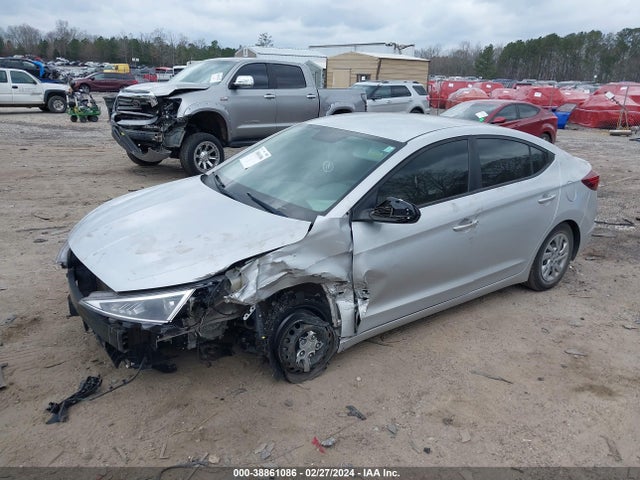 Hyundai ELANTRA SE 2019 KMHD74LF1KU860811 Image 2