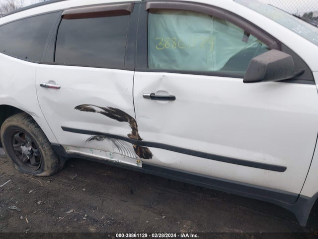 Chevrolet Traverse Ls 2016 1GNKVFED9GJ245934 Image 11
