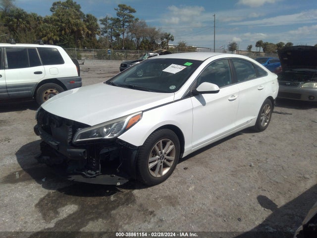 Hyundai SONATA SE 2015 5NPE24AF1FH189909 Image 2