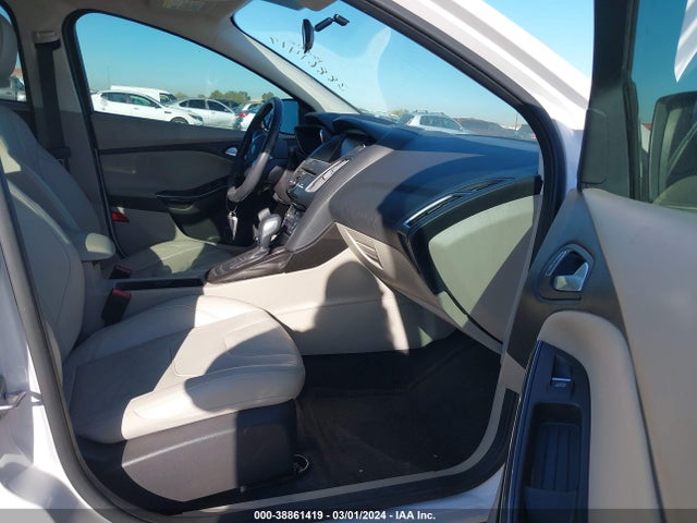 Ford FOCUS ELECTRIC 2015 1FADP3R46FL275583 Image 5