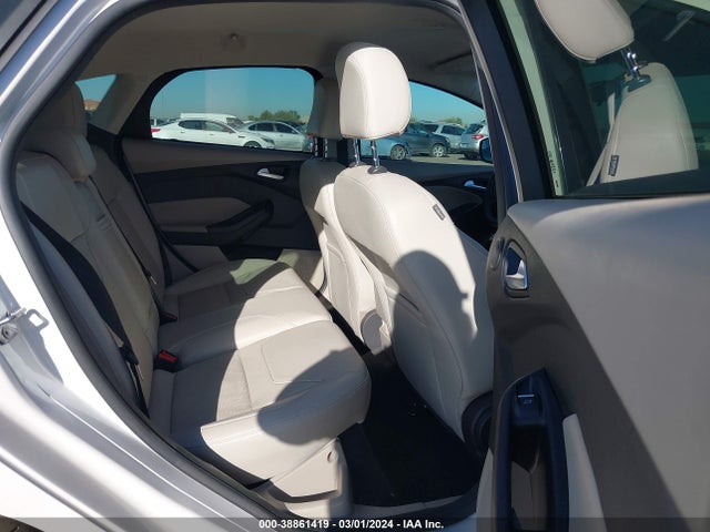 Ford FOCUS ELECTRIC 2015 1FADP3R46FL275583 Image 8