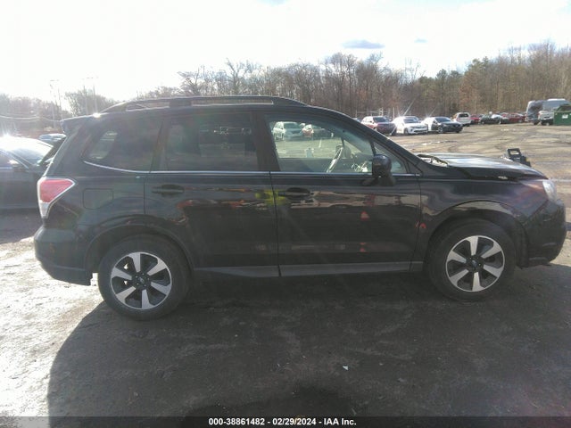 Subaru Forester 2.5i Limited 2017 JF2SJARC0HH537832 Image 13