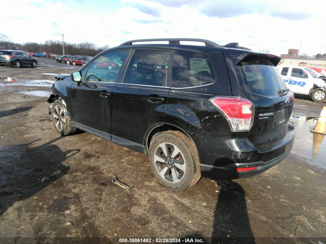 Subaru Forester 2.5i Limited 2017 JF2SJARC0HH537832 Image 3
