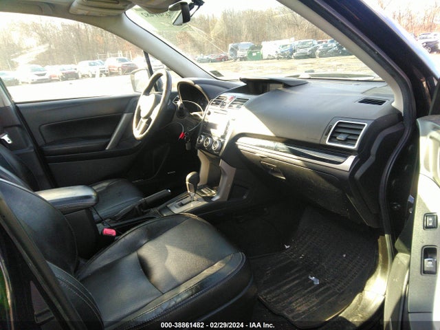 Subaru Forester 2.5i Limited 2017 JF2SJARC0HH537832 Image 5