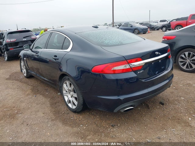 2012 JAGUAR XF SAJWA0FB7CLS55703 Photo 2