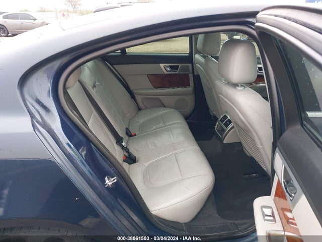 2012 JAGUAR XF SAJWA0FB7CLS55703 Photo 7