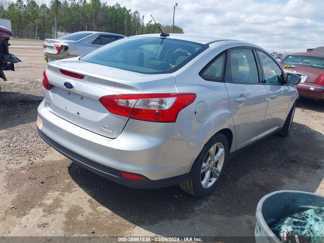 Ford FOCUS SE 2014 1FADP3F28EL353539 Image 4