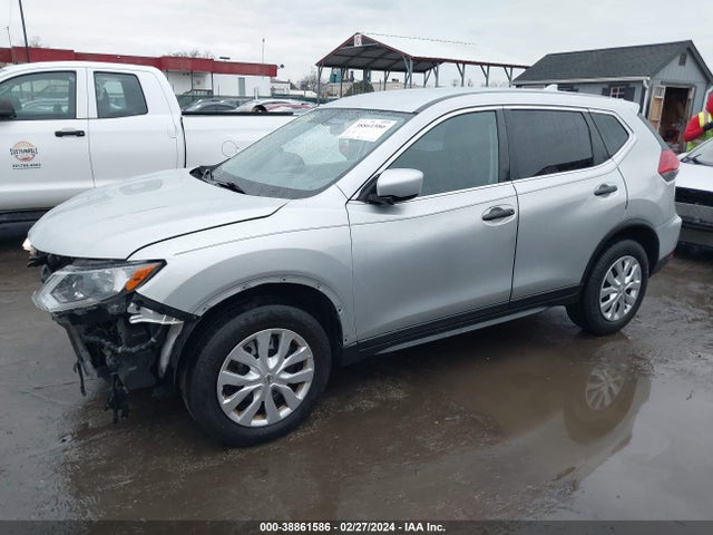 Nissan ROGUE S 2017 JN8AT2MV2HW005615 Image 2