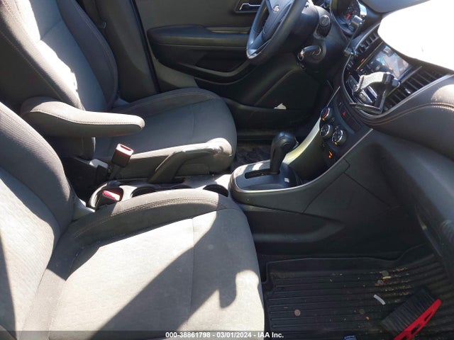 Chevrolet TRAX LS 2018 3GNCJKSBXJL297844 Image 5