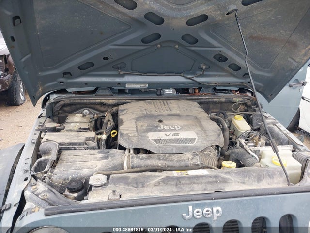1C4AJWAG4EL305457 Jeep Wrangler Sport