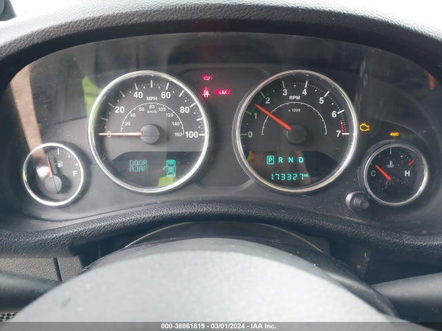 1C4AJWAG4EL305457 Jeep Wrangler Sport