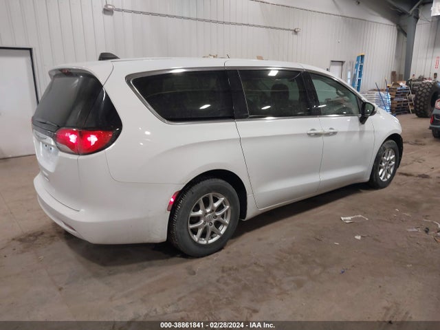 2C4RC1CG3MR558367 Chrysler Voyager Lx