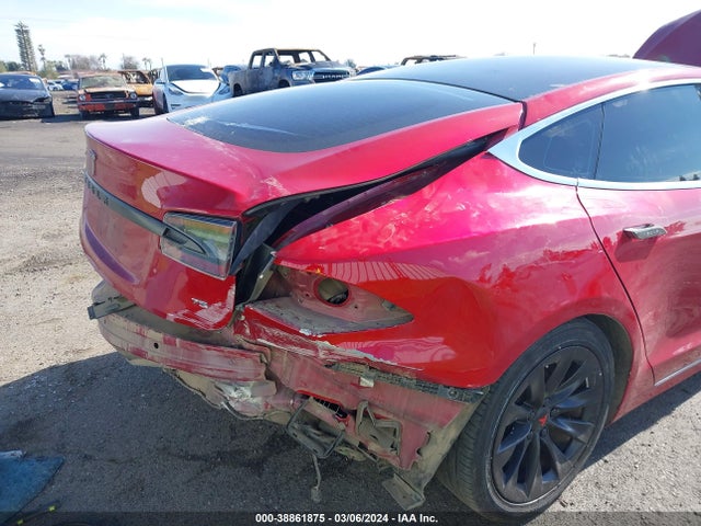 Tesla Model S 60/75 2017 5YJSA1E16HF189568 Image 6