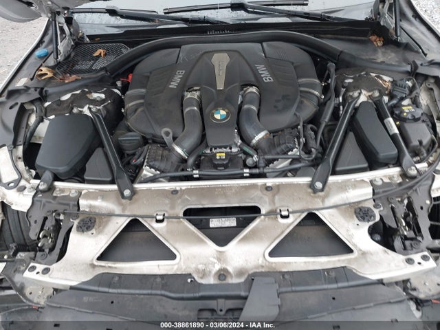 WBA7F2C58GG418398 BMW 750i Xdrive