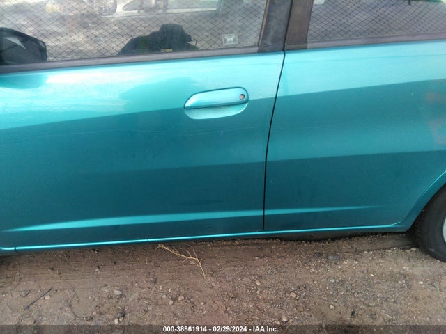 2013 HONDA FIT VIN: JHMGE8G30DC054366