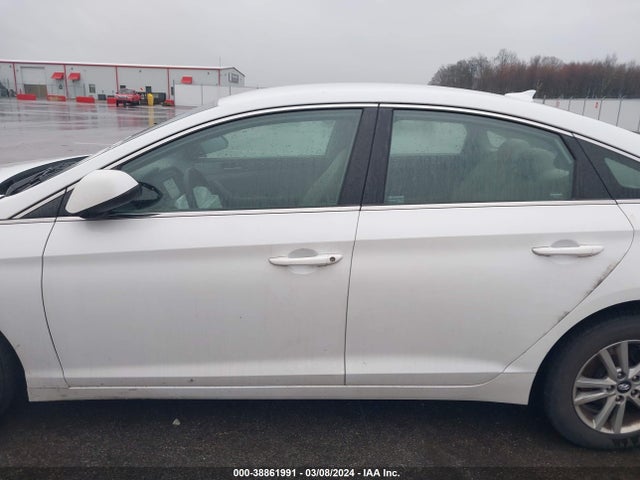 Hyundai SONATA SE 2016 5NPE24AF3GH355624 Image 14
