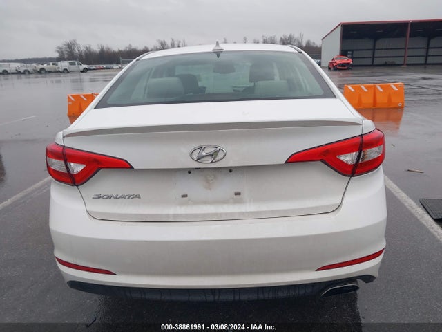 Hyundai SONATA SE 2016 5NPE24AF3GH355624 Image 16