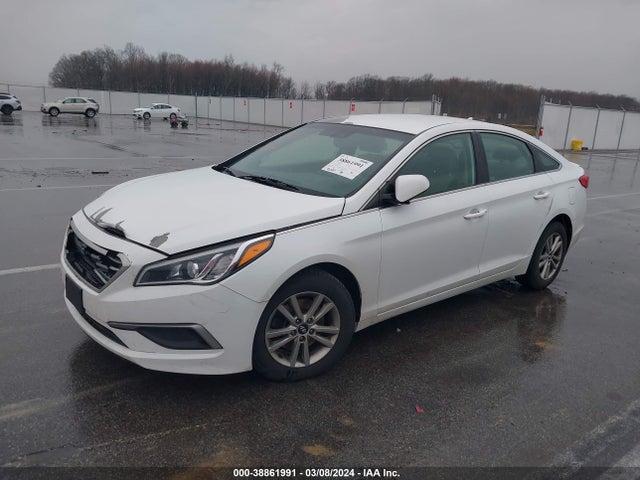 Hyundai SONATA SE 2016 5NPE24AF3GH355624 Image 2