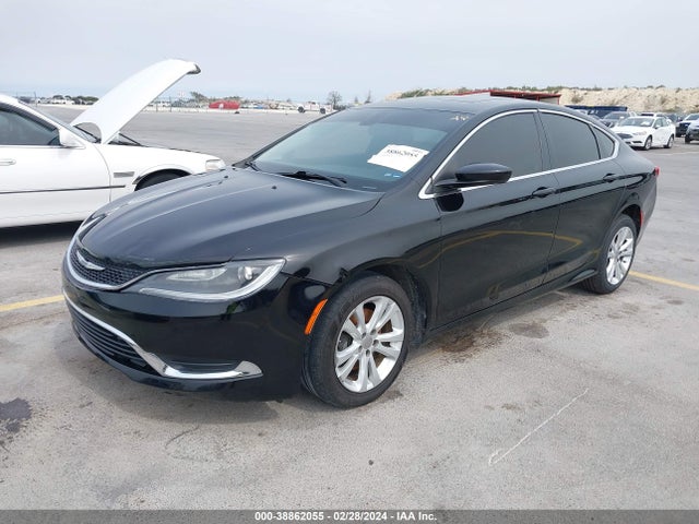 Chrysler 200 Limited 2015 1C3CCCAB0FN677717 Image 2