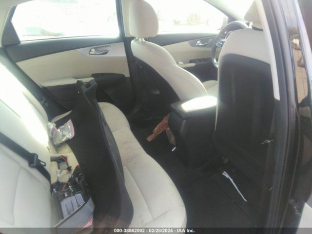 3KPF24AD5NE465336 KIA Forte Lxs