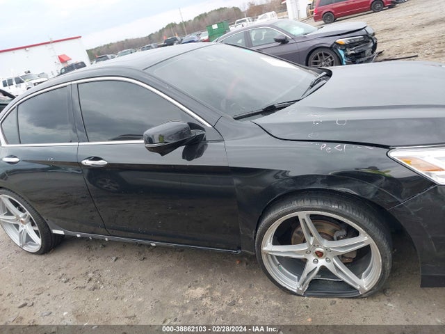 Honda Accord Touring 2016 1HGCR3F99GA012518 Image 13