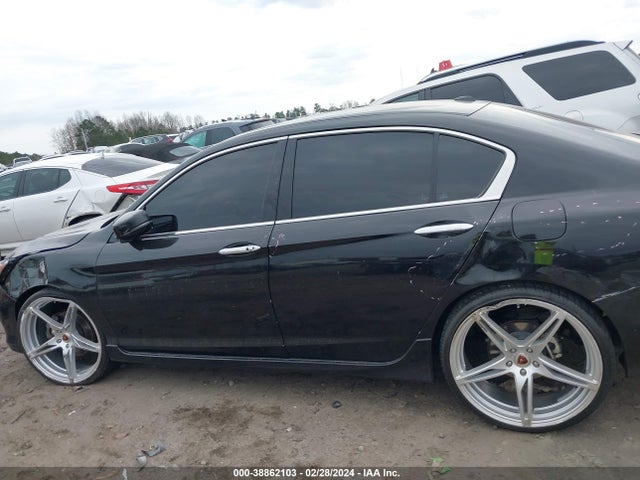 Honda Accord Touring 2016 1HGCR3F99GA012518 Image 14