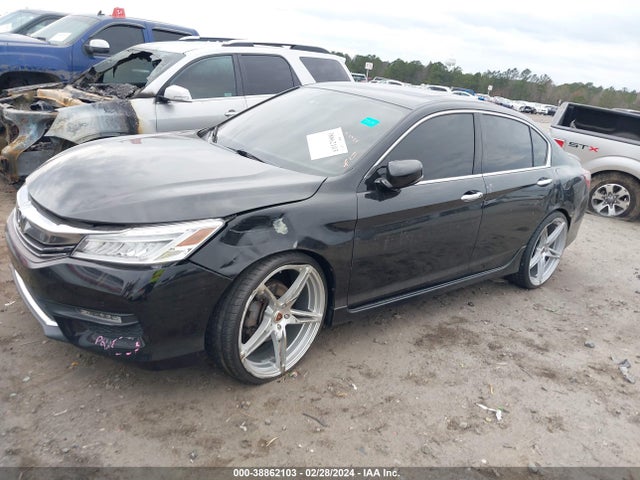Honda Accord Touring 2016 1HGCR3F99GA012518 Image 2