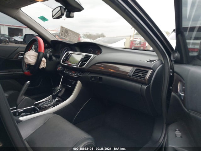 Honda Accord Touring 2016 1HGCR3F99GA012518 Image 5