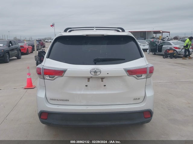 Toyota Highlander Xle V6 2016 5TDKKRFH6GS140887 Image 16