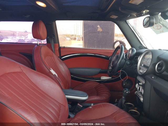 2008 MINI COOPER S WMWMF73598TV33178 Photo 4