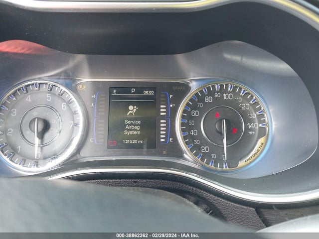 Chrysler 200 Limited 2015 1C3CCCABXFN690622 Image 7