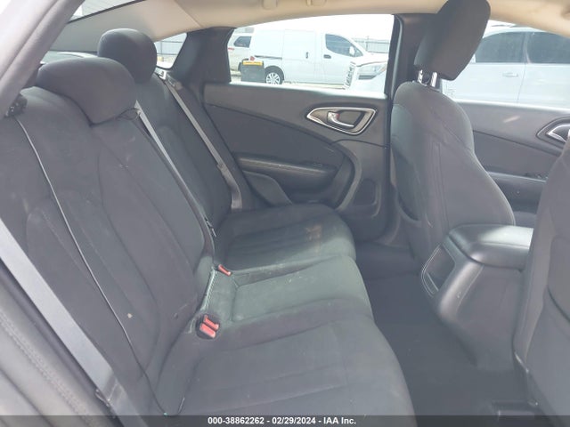Chrysler 200 Limited 2015 1C3CCCABXFN690622 Image 8